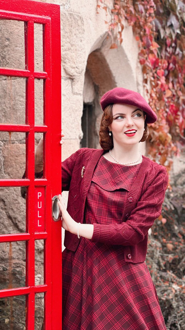 Retro Clothing UK Vintage Style Clothing Retro Dresses UK Voodoo Vixen Vintage Inspired Fashion Accessories 40s and 50s Clothing and Rockabilly Collection 1940s 1950s Dresses Tops Cardigans Trousers